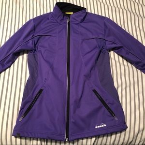 Diadora running jacket size small.